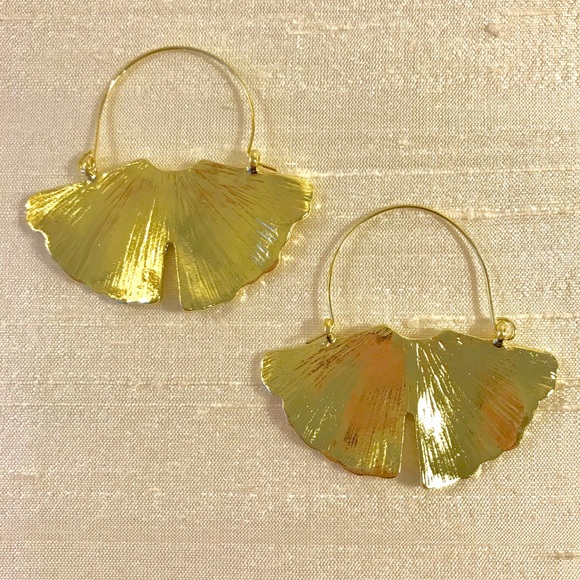 Anthro Golden Ginko Leaf Earrings - Picture 4 of 6